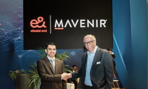 Khaled Al Suwaidi, core networks and platforms, e& UAE - Pardeep Kohli, President and CEO of Mavenir